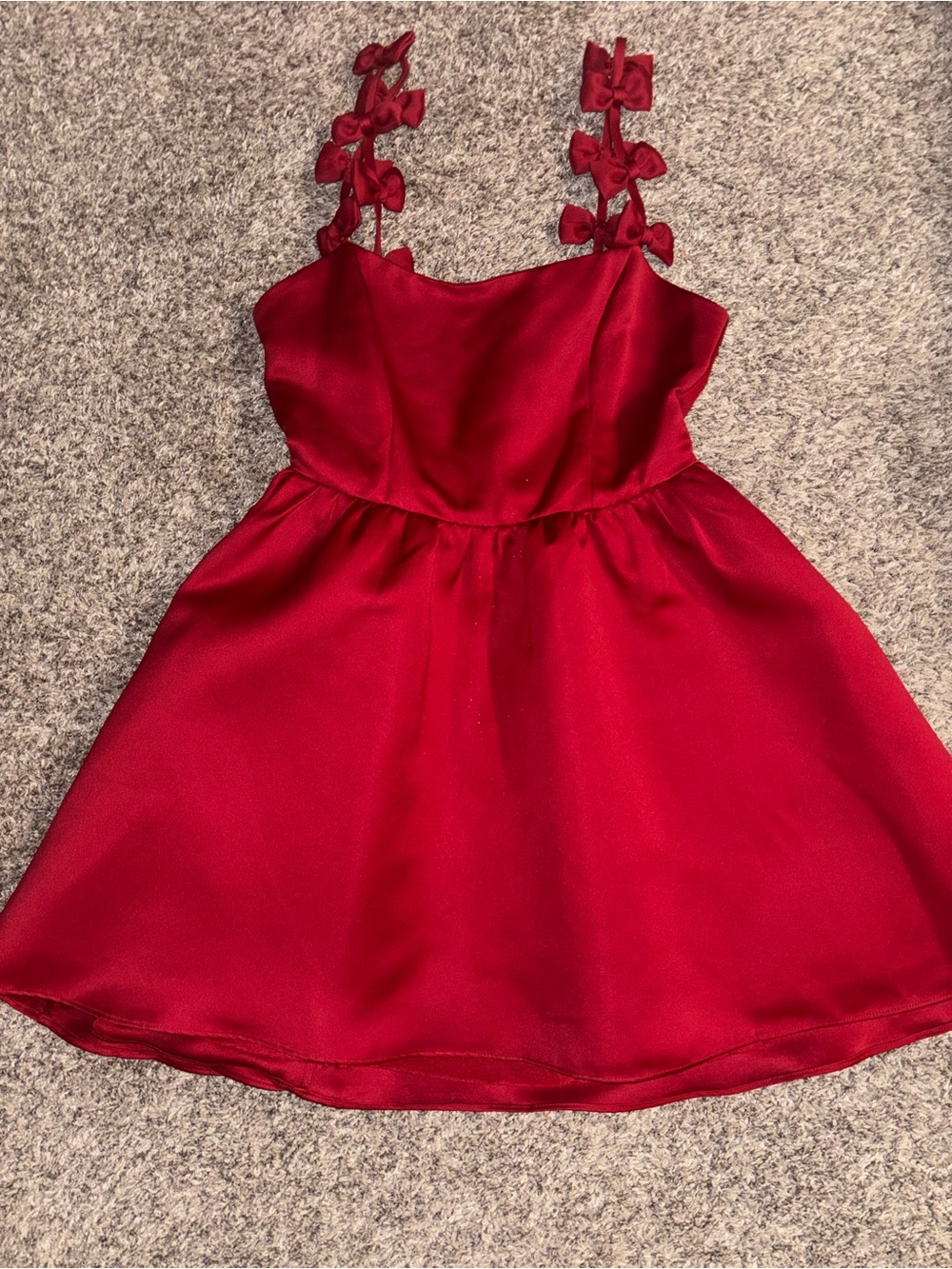 Elliatt Crimson Bow-Strap Party Dress